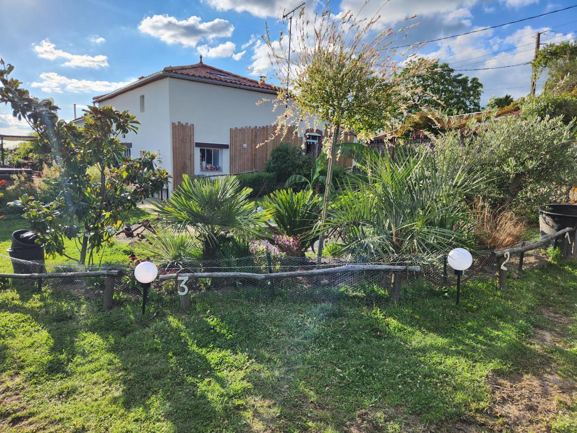 Les Chambres De La Forge Des Collines Les Herbiers Exterior photo